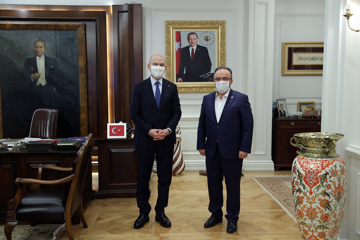 bakansoyluziyaret--1-.jpg