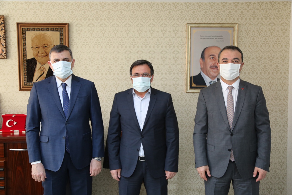 corumvalirektorziyaret--4-.jpg