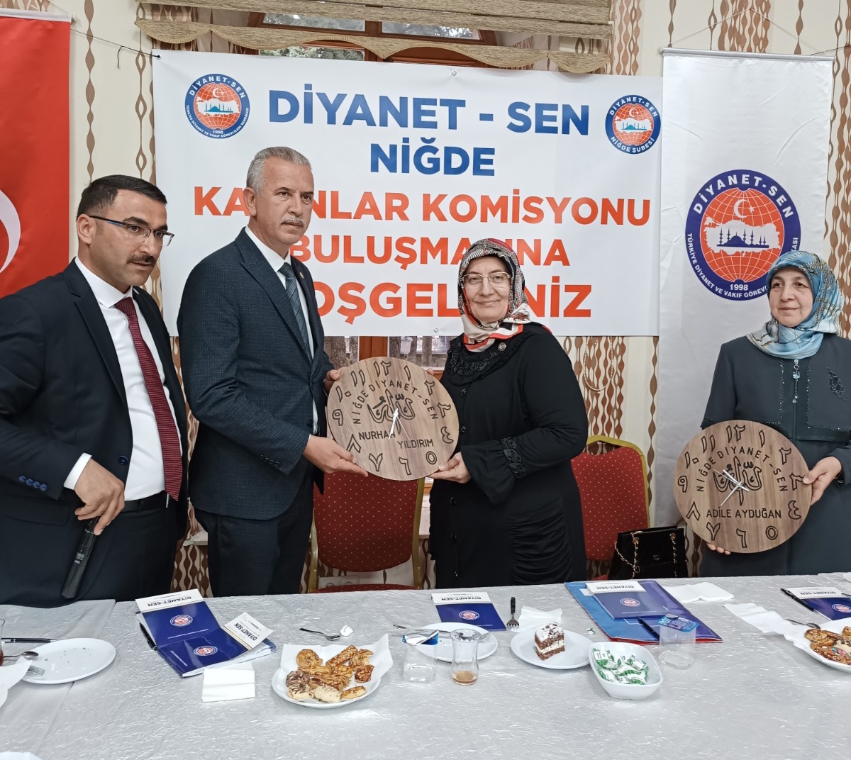 nigdekadinlar--1-.jpg